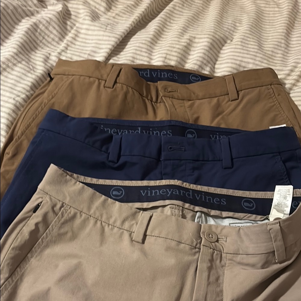 Vineyard Vines On The Go Pants lot of 3 Tan and Blue Chinos size 32